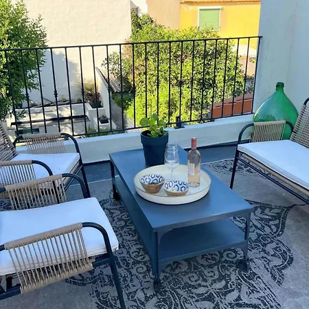 Very Bright With Terrace In Apartament *