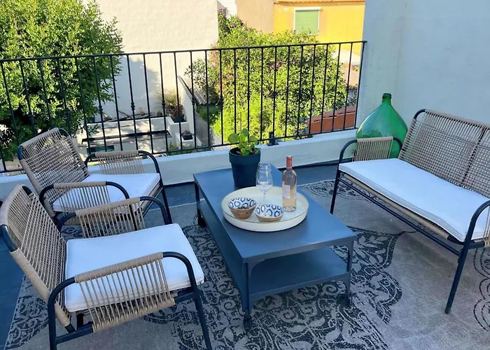 Very Bright With Terrace In Διαμέρισμα *