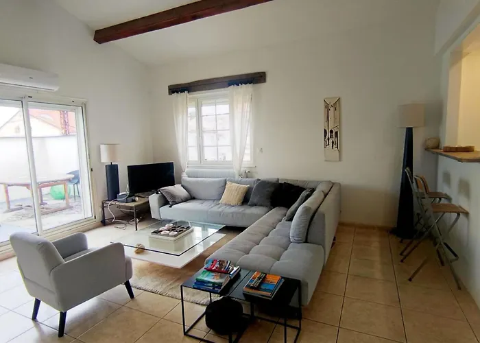 Very Bright With Terrace In Περπινιάν